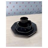 Arciroc France black & gold dishes 8 plates, 8