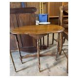 30ï¿½x20ï¿½x28ï¿½ vintage table