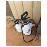 3 hand held sprayer