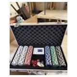 Dave and Busters a poker set