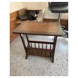 Magazine rack table 22ï¿½x14ï¿½x22ï¿½
