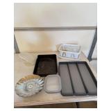 Small dish drainer, utensil organizer stream