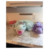 Pillow pet and other stuffed animals