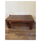 Wood coffee table 42ï¿½x22ï¿½x17ï¿½