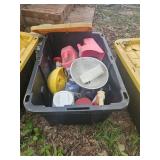 Tote feed scoops and more