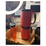 Large insulated cups