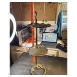 31ï¿½ 2 shelf metal table with handle