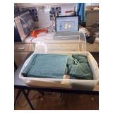 Storage tote of towels