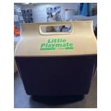 Little playmate by igloo