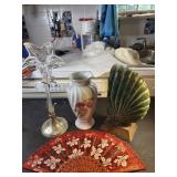 Vases fan and sea shell