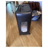 Micro cut 12 sheet shredder works