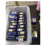 22 magnetic and hanging flash lights