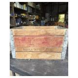 Borden wood milk crate