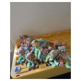 21 Ty Beanie Baby Peace bears and pin