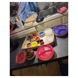 Divided plastic plates, small bean Pot, ash trays