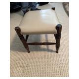Small foot stool 16ï¿½x13ï¿½x14ï¿½