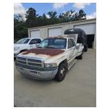 1997 Dodge 1 ton dually v-10  gas odometer shows