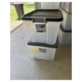 2-locking lid totes