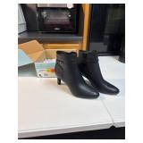 Life Stride ankle boots size 8.5  new Black
