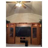 Large 3 Piece Oak enter / display cabinet 128ï¿½x