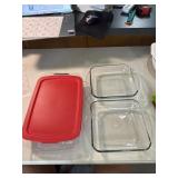 1 Pyrex covered dish & 2 Anchor Hocking 8.5x8.5ï¿½
