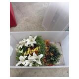 Tote of wreathes