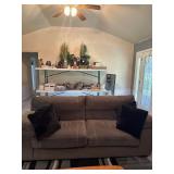 7ï¿½ couch brown & 4 pillows matches previous Lot