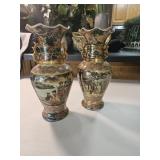 2- oriental vases