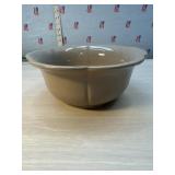 Haeger Serving bowl dates 1976