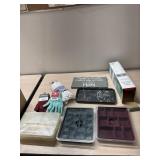 Jewelry cases, gloves, mop head Storage boxes and