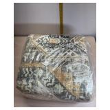 New Large Area Rug, dis not open and measure-