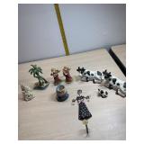 9 figures- sand castle, palm trees.-Angels, 3