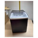 Ice maker like new
