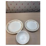 Corelle Livingware by Croning, 4-10ï¿½ plates 5-