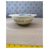 Vintage Pyrex Town & Country Cinderella  Mixing