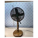 Vintage Deco Breeze stand fan- works 29ï¿½