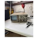 Oscilloscope 1524 powers on
