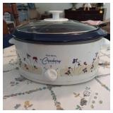 West Bend  The Crockery Cooker