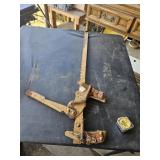 Golden rod fence stretcher