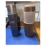 2 Thermos