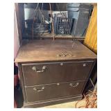 2 Drawer chest 31ï¿½x20ï¿½x30ï¿½ has handle to be