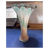11ï¿½ Art Glass Vase