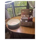 Box of light bulbs and heavy crock bowl 14ï¿½
