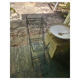 Plant stand metal