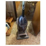 Hoover wind tunnel vacuum works