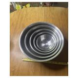 Set of 5 nesting stainless steel mixing bowls
