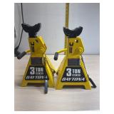 Pair of Daytona 3 ton jack stands