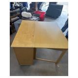 Harvest drop leaf table missing 1 table piece