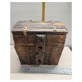 Wood storage chest