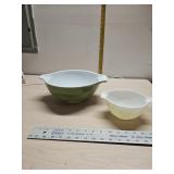 Vintage  Pyrex  nesting bowls